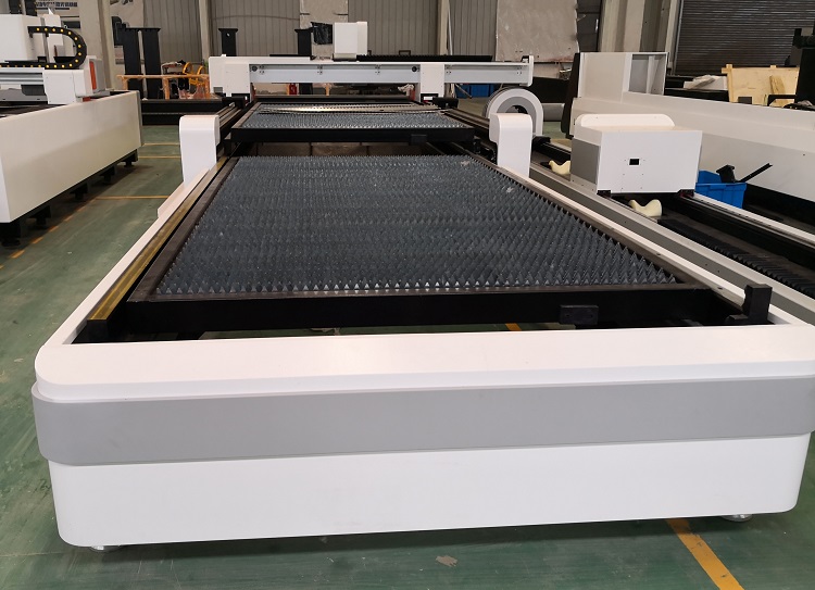 Fiber Laser Cutter Machine With Exchange TableXDLASER